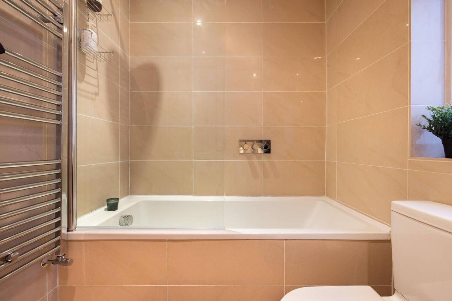 Apartamento Niru Experience Hidden Gem In Chelsea 2Bd 2Ba Londres Exterior foto